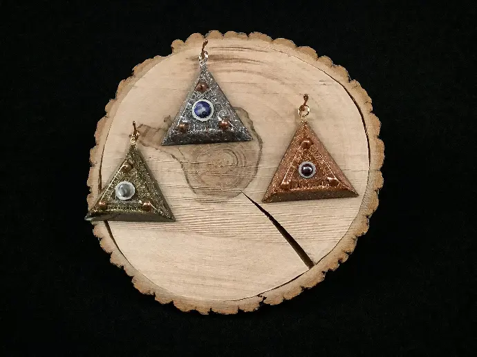 Pendentifs triangle