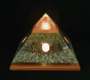 Lampe pyramide d'orgone